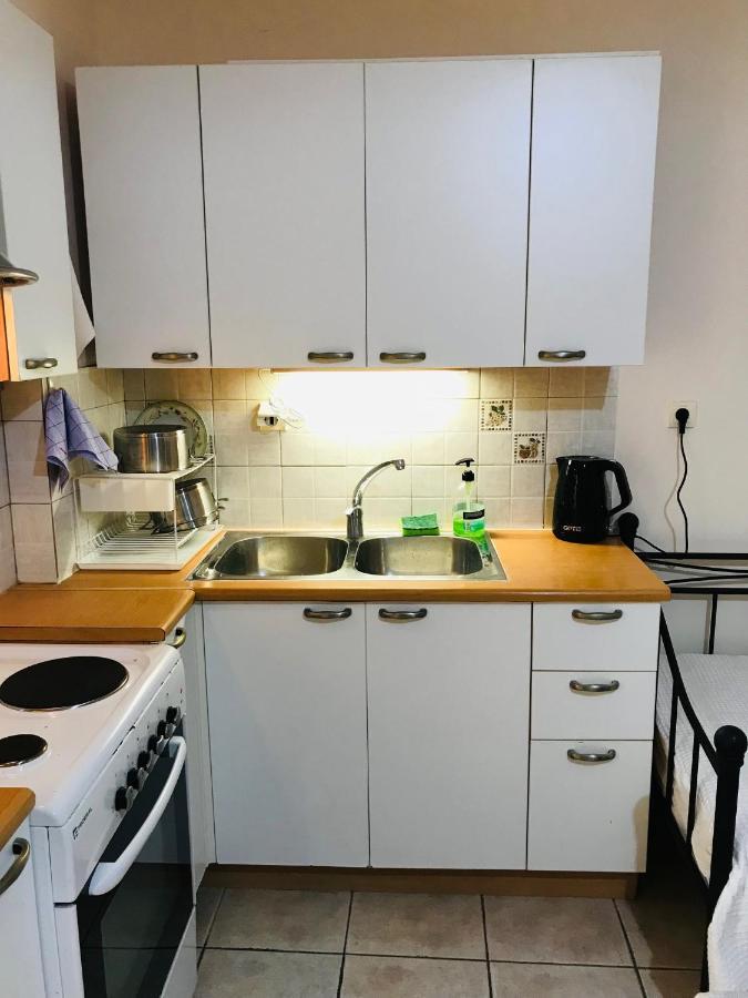 Cozy Near Center Apartment *